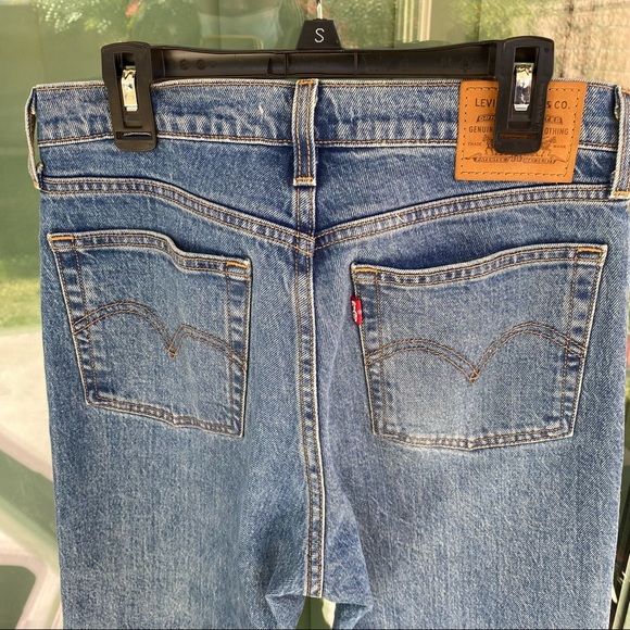 Levis Women's Wedgie Premium Quality Blue Jeans Size 26*25 - Picture 5 of 8